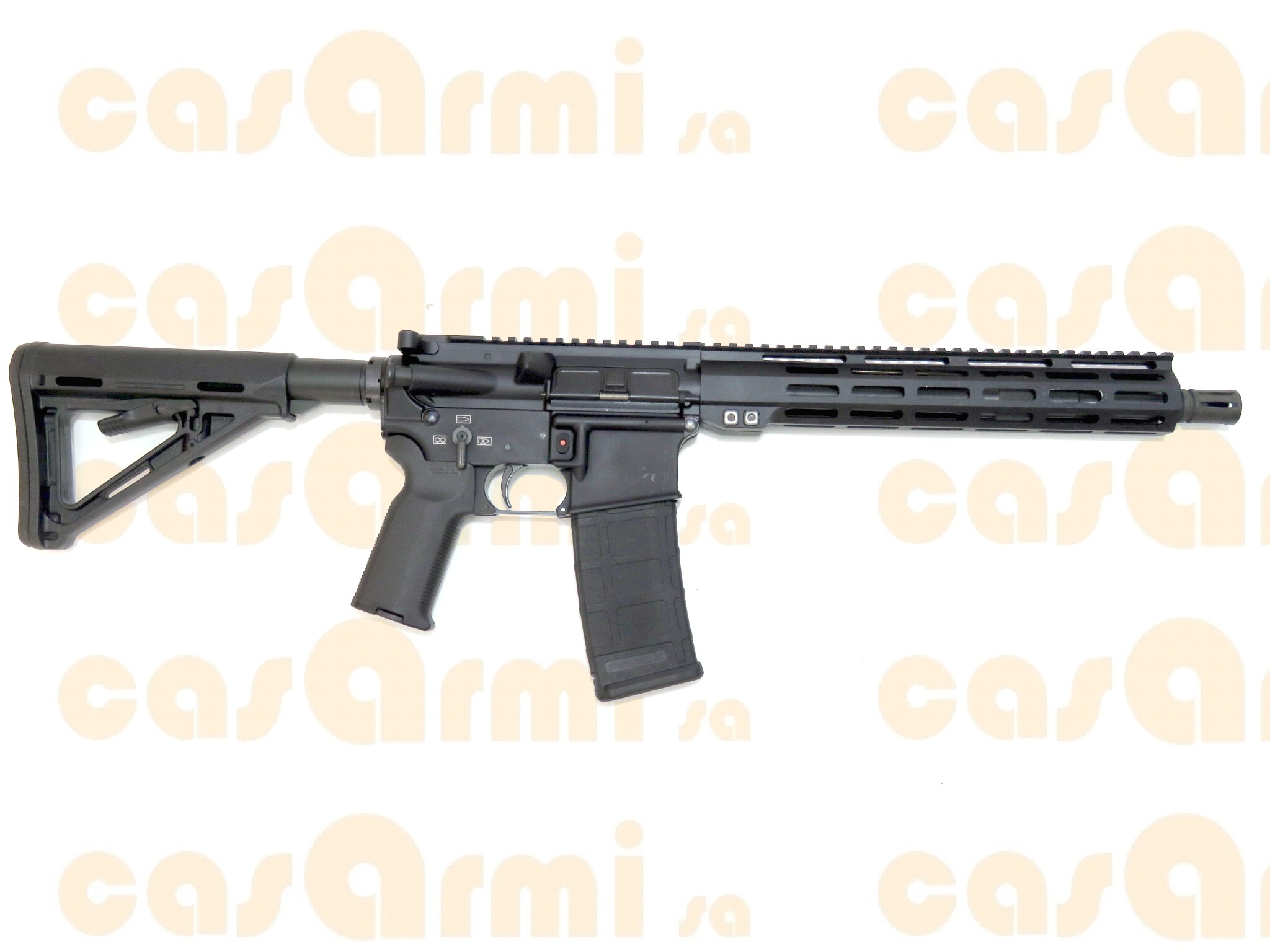 Astra mod. VG4 Brutale, con calcio Magpul CTR, un caricatore extra .223 Remington